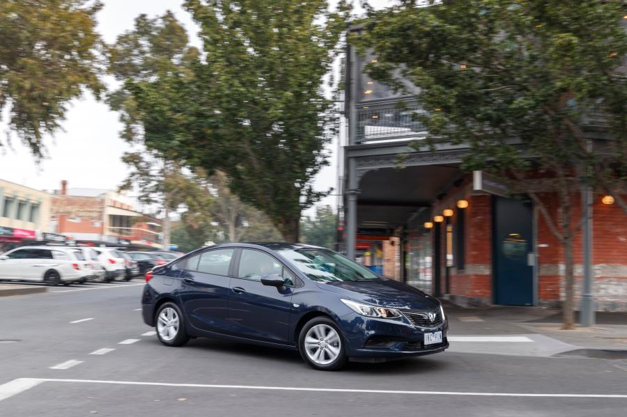  Holden Astra Sedan 2017 года  (фото 12 из 42)